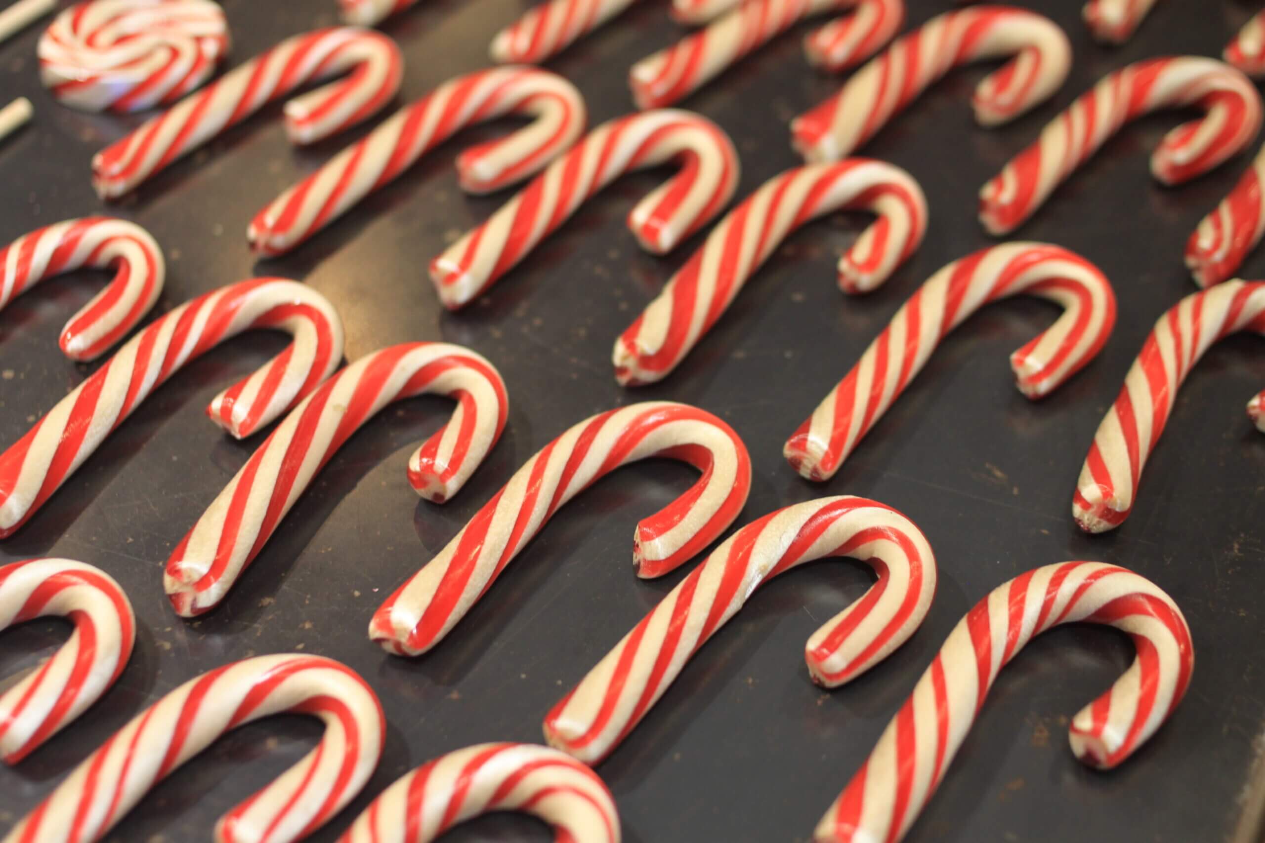 CAJA DE 60 UNIDADES DE BASTONES DE NAVIDAD