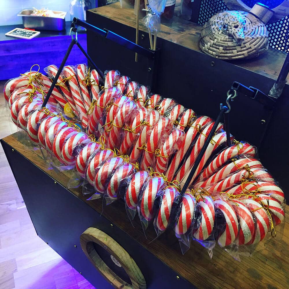 BASTONES DE NAVIDAD  CAJA DE 25 UNIDADES  30G/U